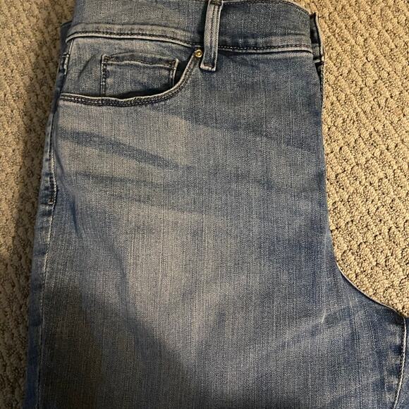 NYDJ Marilyn Crop Lift Tuck Jeans Sz 18 Light Wash Stretch Waist Cuffed - Picture 5 of 6